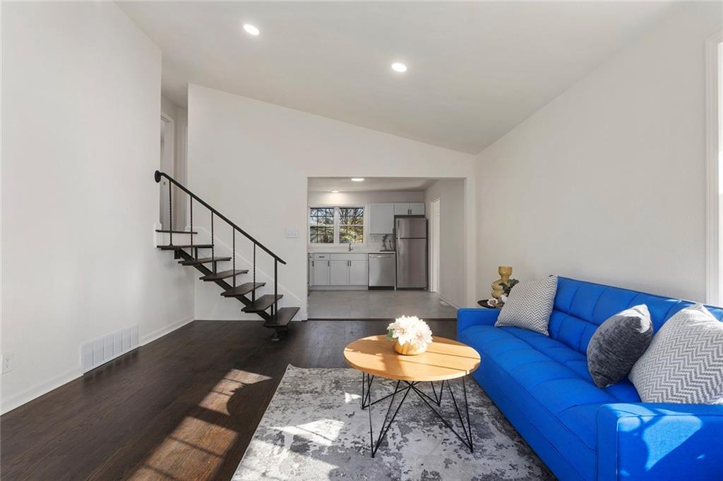 5428 NE 43rd Terrace