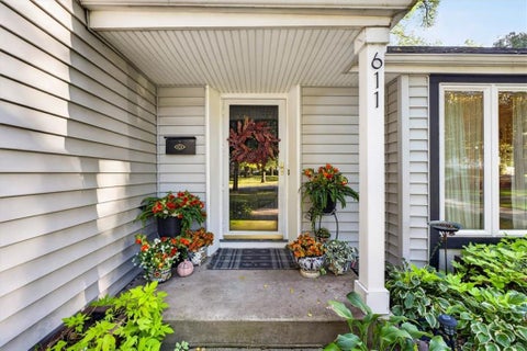 Photo of 611 W Santa Fe Trail, Kansas City, MO 64145 (MLS # 2646017)