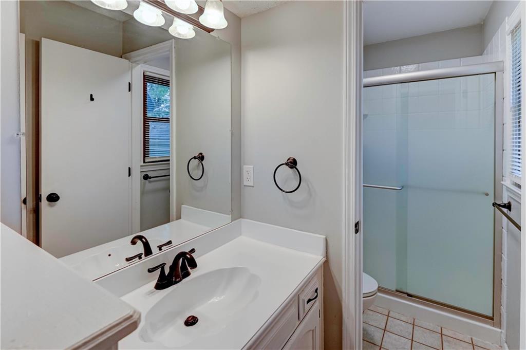 Blue Springs, Missouri 64015, United States, 4 Bedrooms Bedrooms, ,3 BathroomsBathrooms,Residential,Active,131463