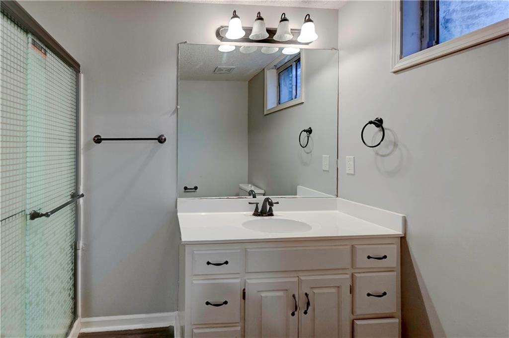 Blue Springs, Missouri 64015, United States, 4 Bedrooms Bedrooms, ,3 BathroomsBathrooms,Residential,Active,131463