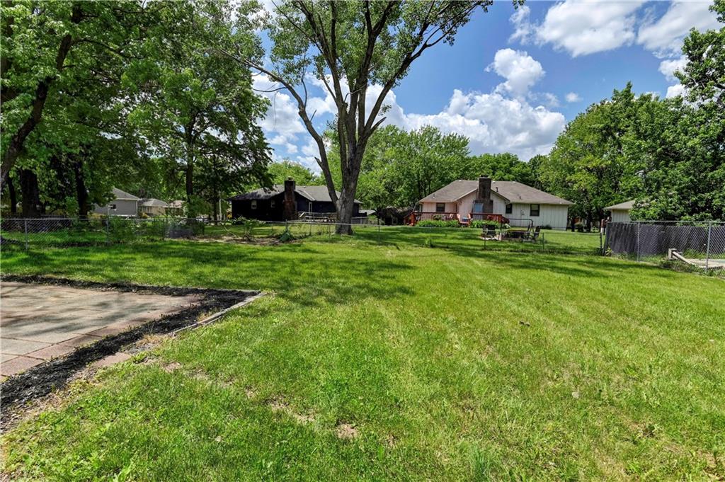 Blue Springs, Missouri 64015, United States, 4 Bedrooms Bedrooms, ,3 BathroomsBathrooms,Residential,Active,131463