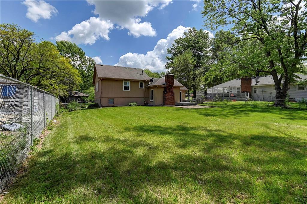 Blue Springs, Missouri 64015, United States, 4 Bedrooms Bedrooms, ,3 BathroomsBathrooms,Residential,Active,131463