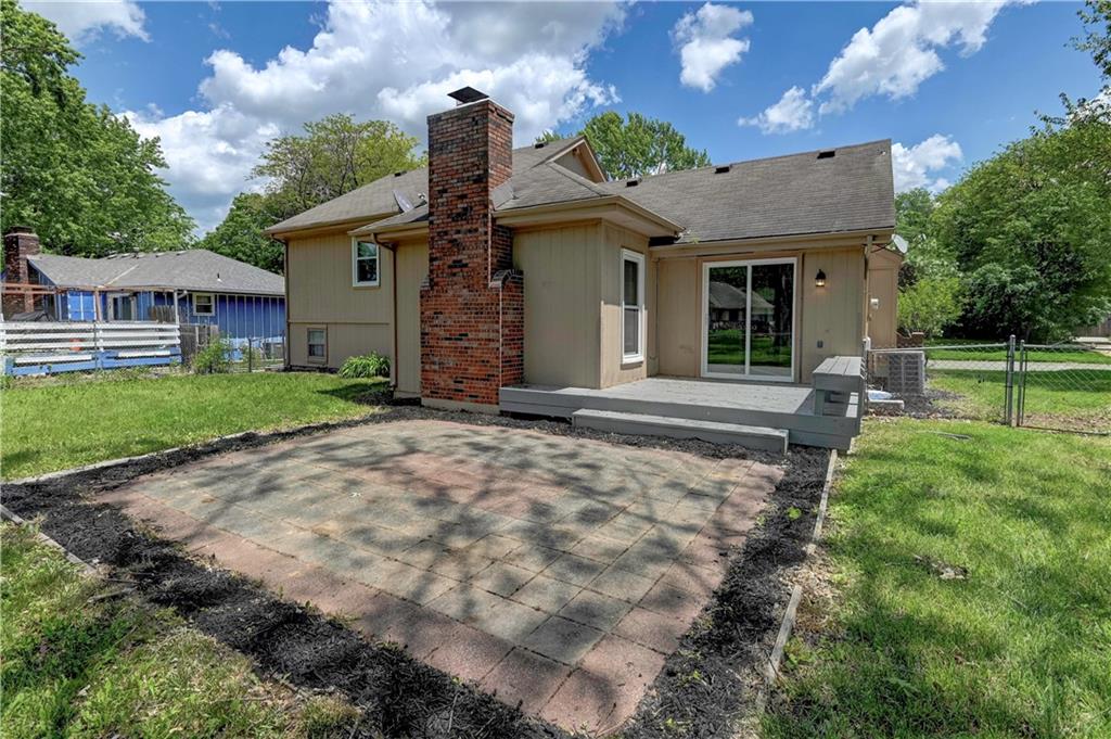 Blue Springs, Missouri 64015, United States, 4 Bedrooms Bedrooms, ,3 BathroomsBathrooms,Residential,Active,131463