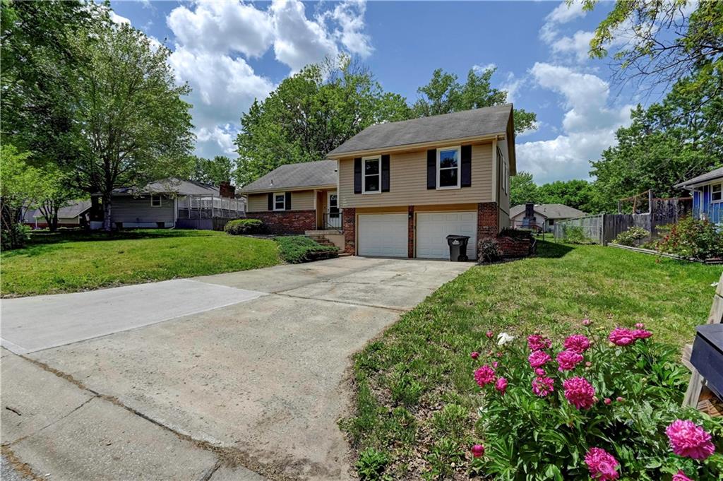 Blue Springs, Missouri 64015, United States, 4 Bedrooms Bedrooms, ,3 BathroomsBathrooms,Residential,Active,131463 Blue Springs, Missouri 64015, United States, 4 Bedrooms Bedrooms, ,3 BathroomsBathrooms,Residential,Active,131463