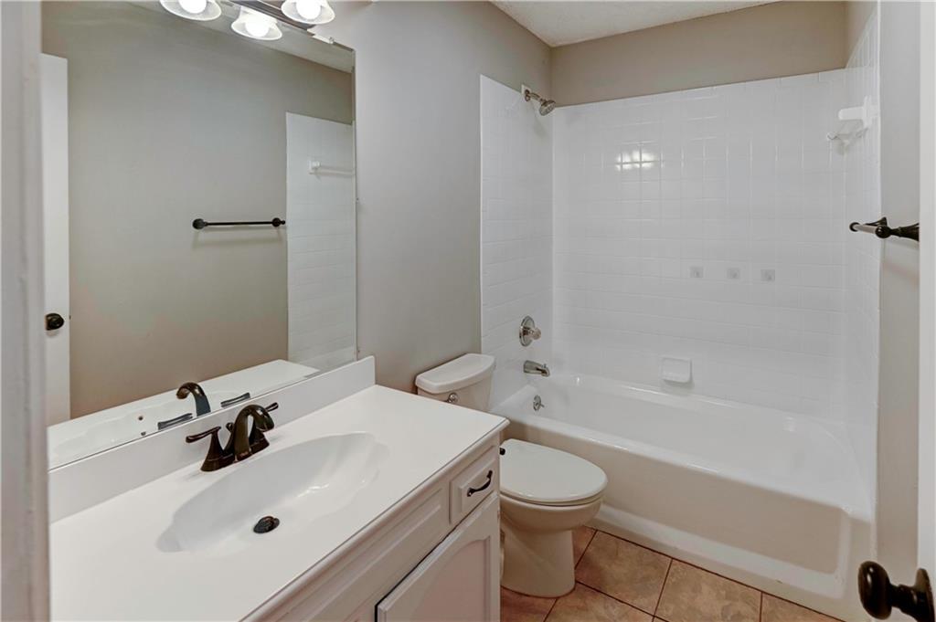 Blue Springs, Missouri 64015, United States, 4 Bedrooms Bedrooms, ,3 BathroomsBathrooms,Residential,Active,131463