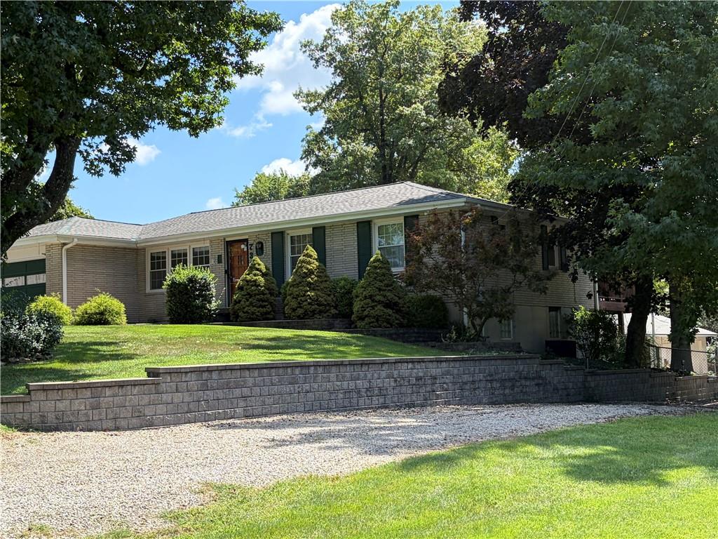 734 N Allen Road