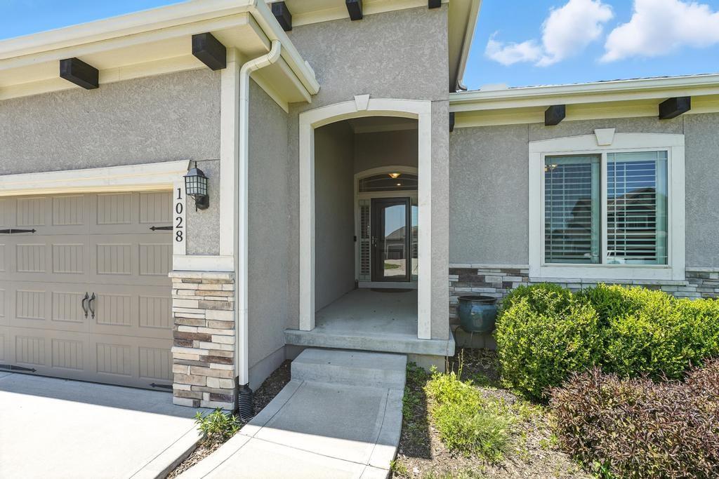 1028 NE Copperwood Drive