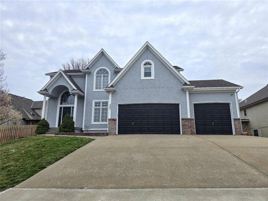 305 SE BATTERY DR, LEES SUMMIT, MO 64063 - Image c0fdda585db683da41dcb4aadb996080/320767711