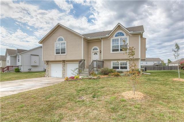 Photo 1 of 24 — 806 Derby Street, Raymore, MO 64083