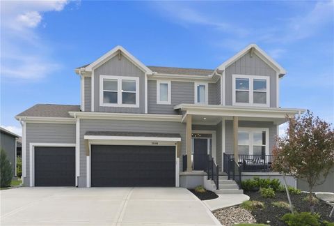 Photo of 25189 W 141st Terrace, Olathe, KS 66061 (MLS # 2616075)