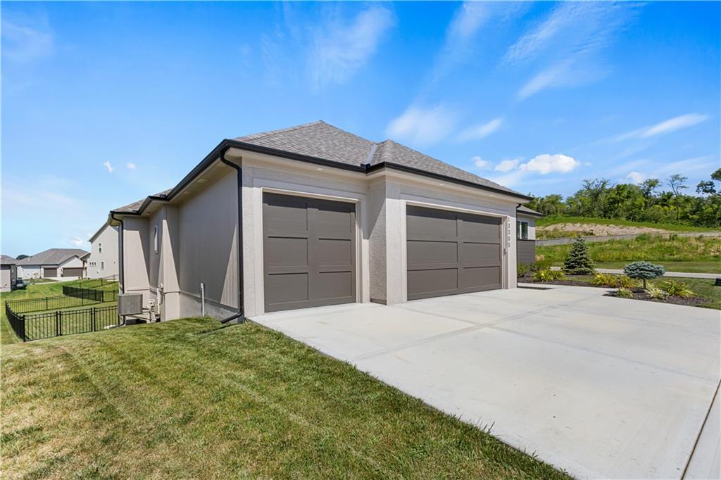 13305 Golden Oak Court