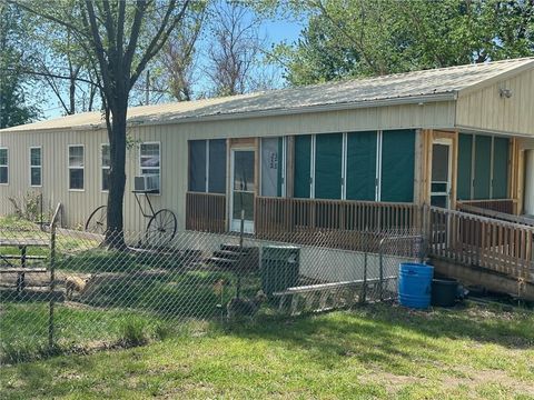 63 Clark Road Mapleton KS 66754