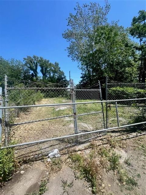 MLS: 2550372