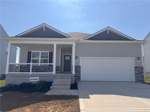 Photo of 19631 W 201st Street, Spring Hill, KS 66083 (MLS # 2578845)