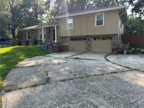 8026 Blue Ridge Boulevard, Kansas City, MO 64138 - #: 2629693