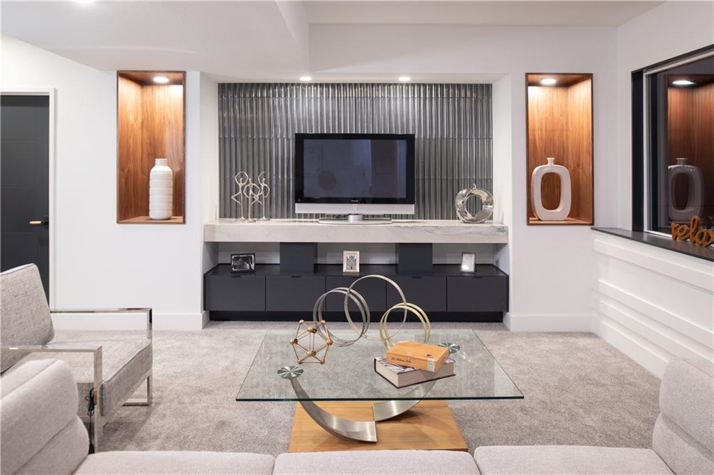 2150 Palisades Drive