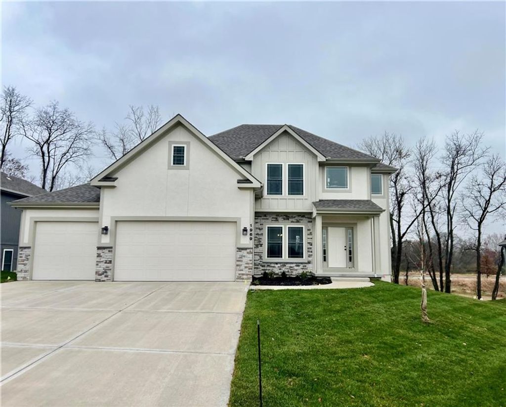 Photo of 1969 Longview Drive, Liberty, MO 64068 (MLS # 2602400)