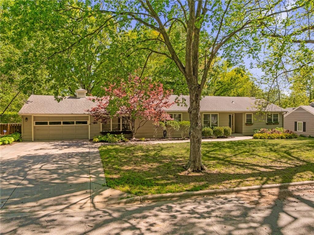 2105 W 97th Street