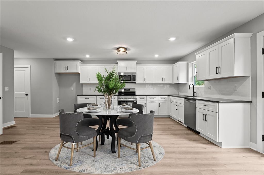 11218 N Oak Trafficway