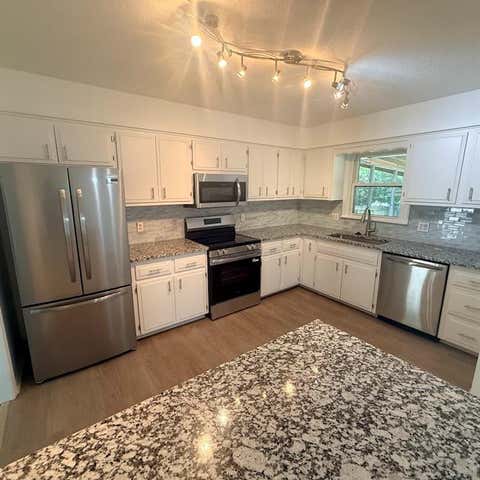 Tiny photo for 709 Elm Street, Liberty, MO 64068 (MLS # 2629045)
