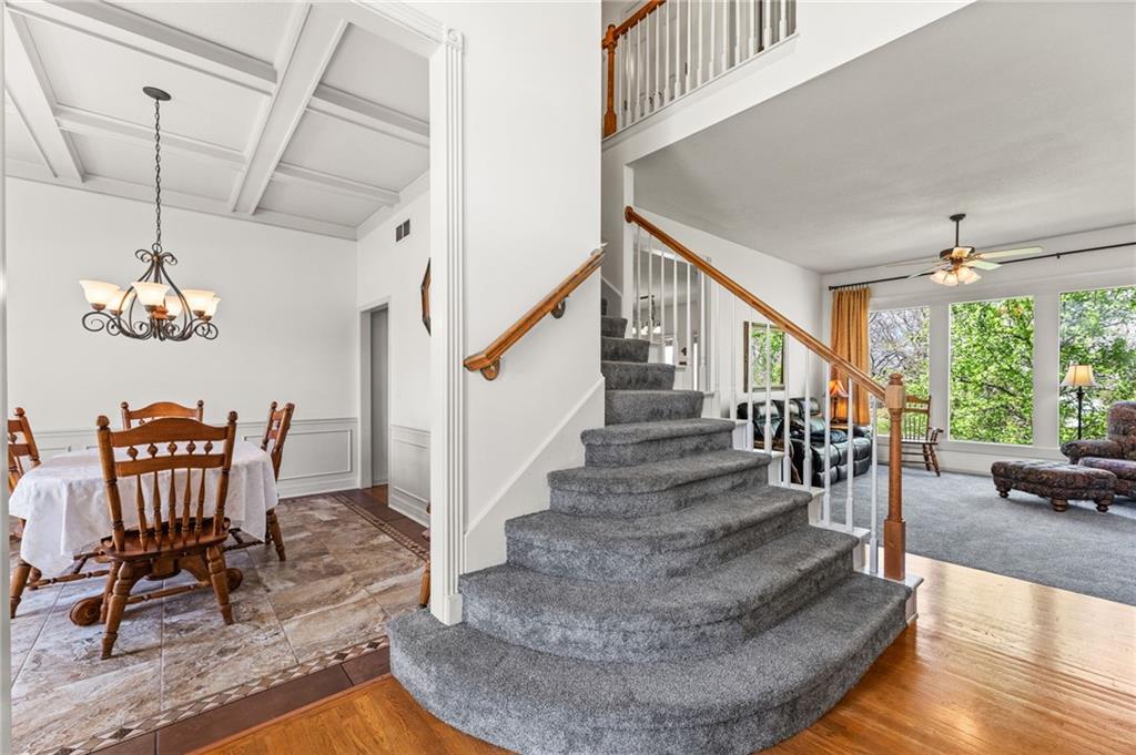 10400 River Hills Drive