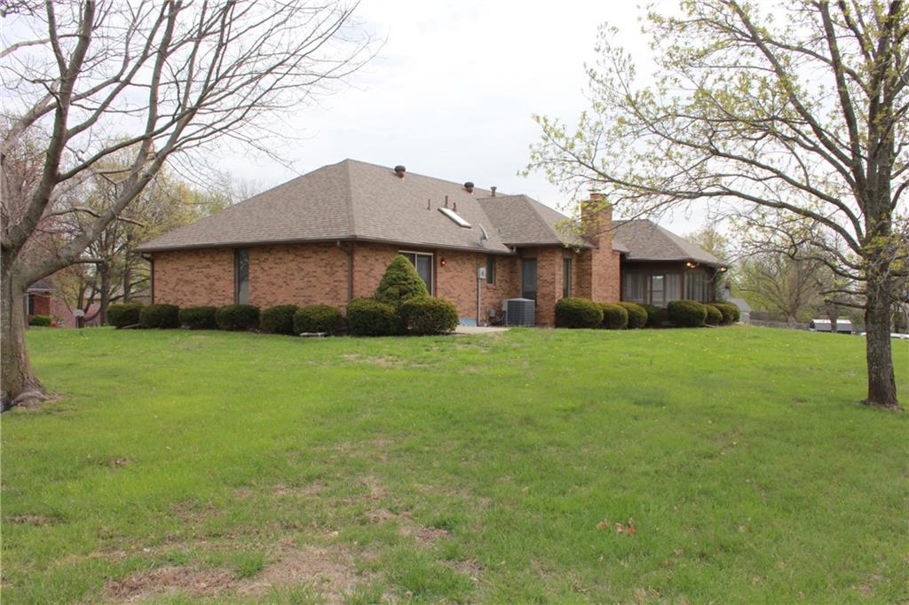 1410 Grandview Drive