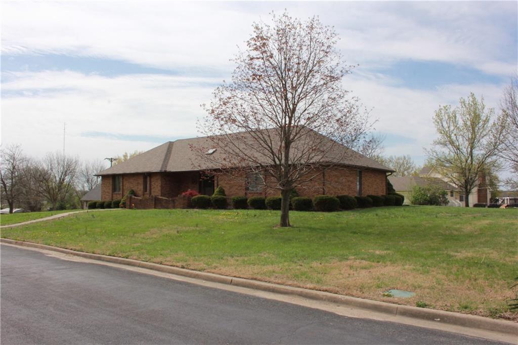 1410 Grandview Drive