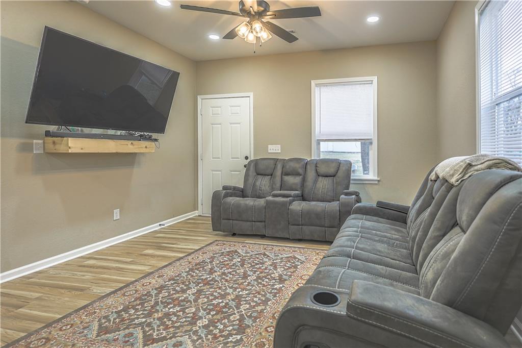 401 N Darneal Avenue