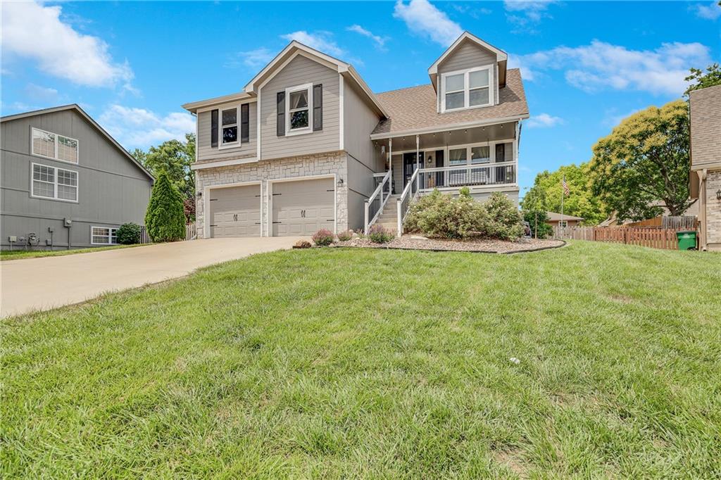 257 NE Chateau Drive