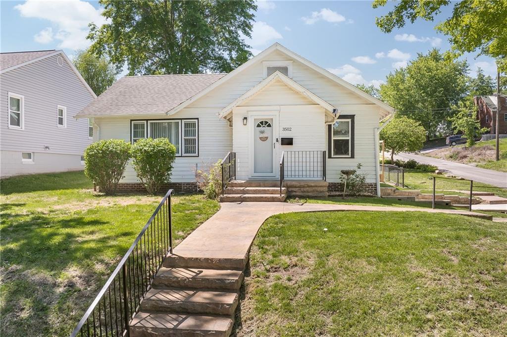 Photo 1 of 25 — 3502 Penn Street, St Joseph, MO 64507