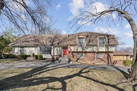 634 W Santa Fe Trail, Kansas City, MO 64145 - #: 2595423