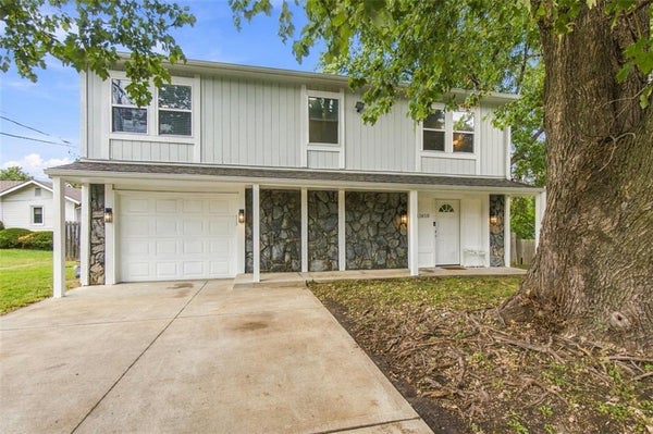 11810 W 79TH ST, OVERLAND PARK, KS 66214 - Image c2c6174f1c29c67886bc1fa789ea372d/1410129648