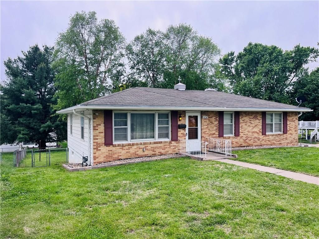 Photo of 2820 Clay Street, St Joseph, MO 64501 (MLS # 2618505)