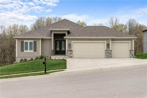 5566 Thousand Oaks Drive, Parkville, MO 64152 - #: 2544928