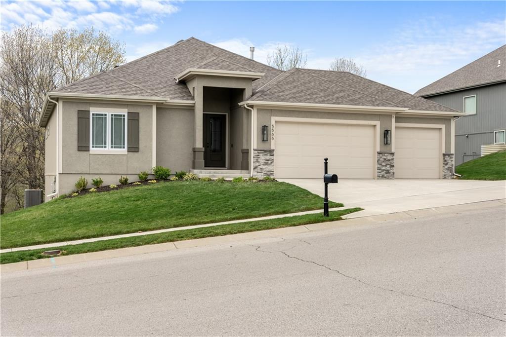 5566 Thousand Oaks Drive