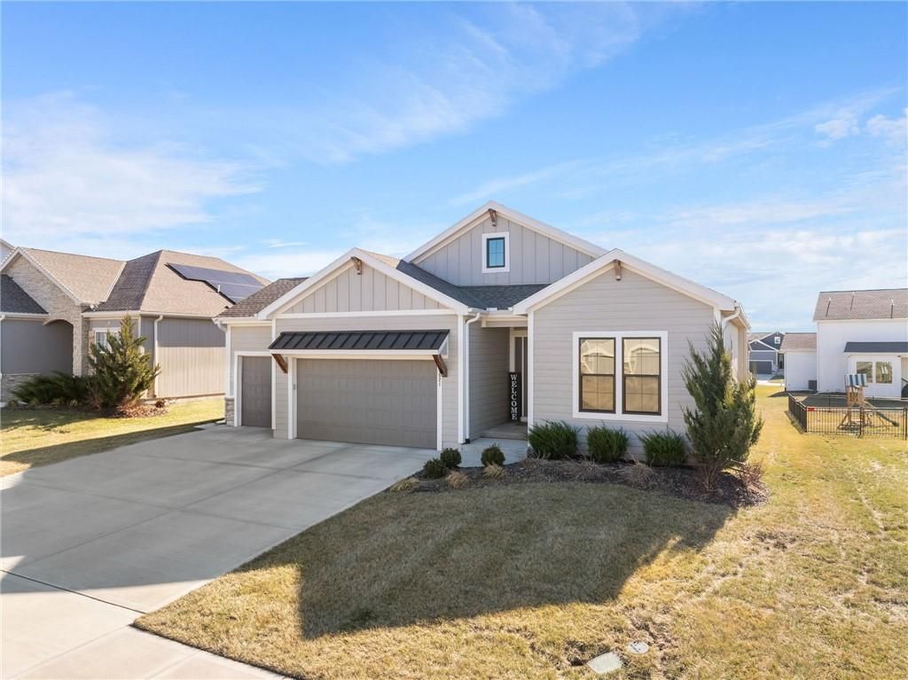 Photo of 1521 SW Arbormill Terrace, Lees Summit, MO 64082 (MLS # 2597088)