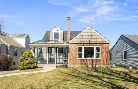 710 E 63 Terrace Kansas City MO 64110