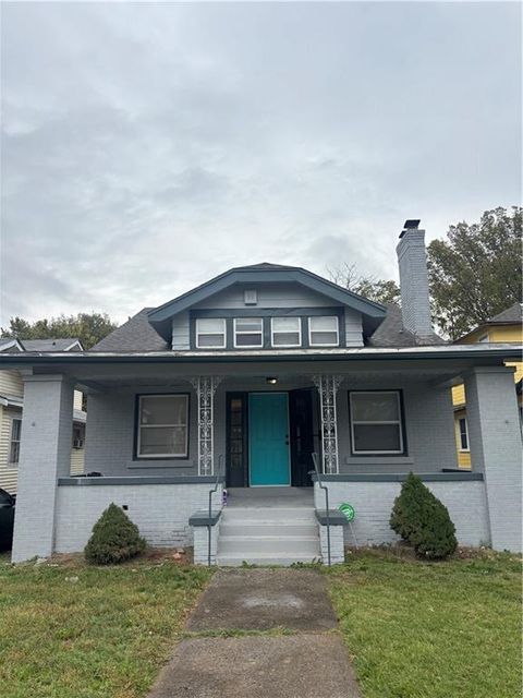 Photo of 4327 BELLEFONTAINE Avenue, Kansas City, MO 64130 (MLS # 2581761) Photo of 4327 BELLEFONTAINE Avenue, Kansas City, MO 64130 (MLS # 2581761)