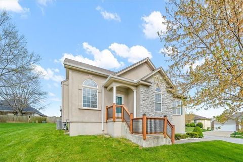 1404 NW Madison Court, Grain Valley, MO 64029 - #: 2543385