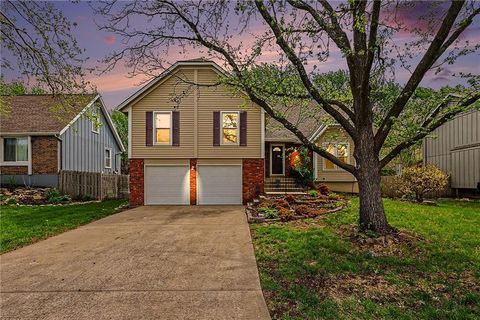 1908 S Lindenwood Drive, Olathe, KS 66062 - MLS#: 2597243