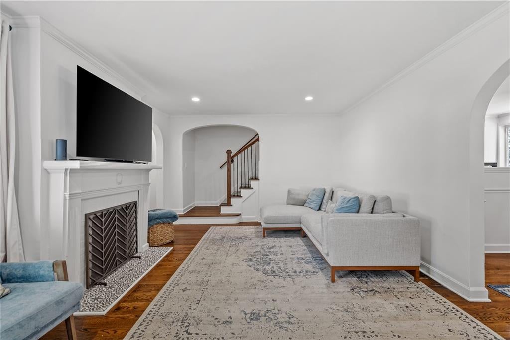 1260 W 72nd Street