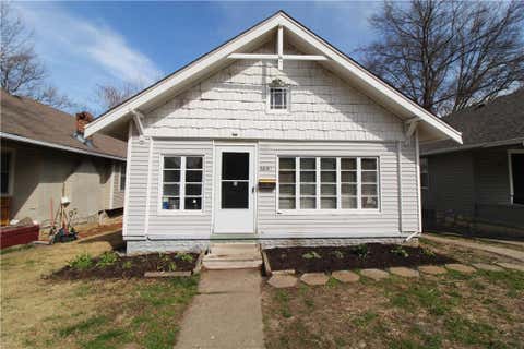 Photo of 5607 Virginia Avenue, Kansas City, MO 64110 (MLS # 2637957)