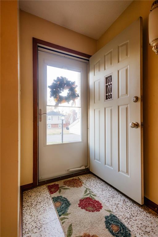 St Joseph, Missouri 64506, United States, 3 Bedrooms Bedrooms, ,2 BathroomsBathrooms,Residential,Active,248928