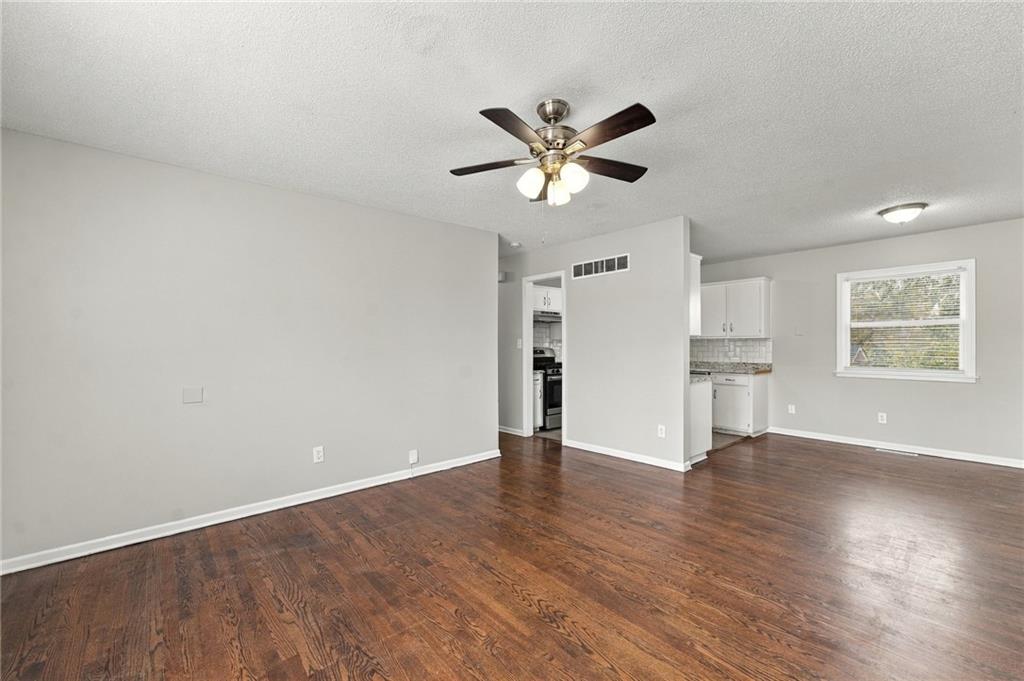 11134 E 9th Street S