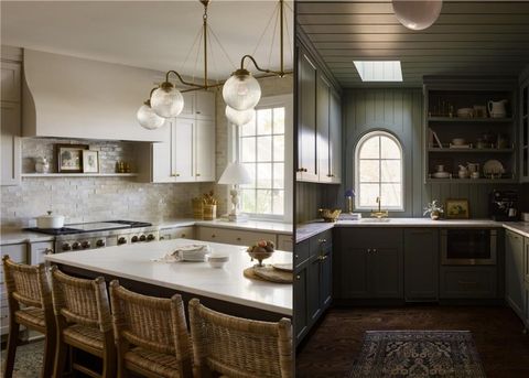 1012 W 61 Terrace Kansas City MO 64113