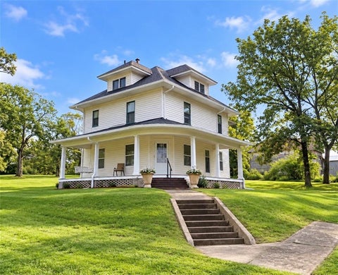 Photo of 101 S 9th Street, Hopkins, MO 64461 (MLS # 2645877)