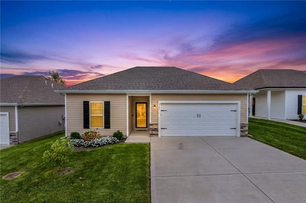 7731 NW 124TH ST, KANSAS CITY, MO 64163 - Image c3f5e3093d6fbd1a90a1433d4e0f9453/3671885188