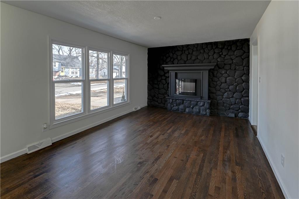 13310 Donnelly Avenue