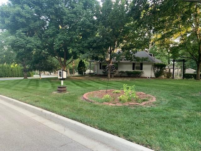 Shawnee, Kansas 66203, United States, 3 Bedrooms Bedrooms, ,2 BathroomsBathrooms,Residential,Pending,212088