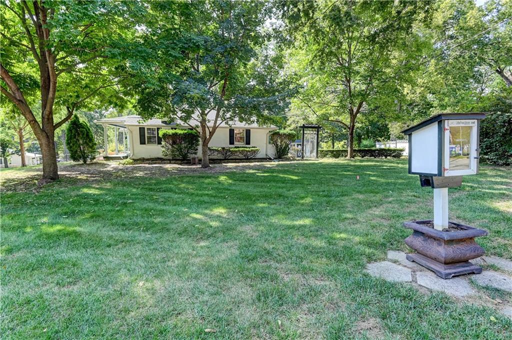 Shawnee, Kansas 66203, United States, 3 Bedrooms Bedrooms, ,2 BathroomsBathrooms,Residential,Pending,212088